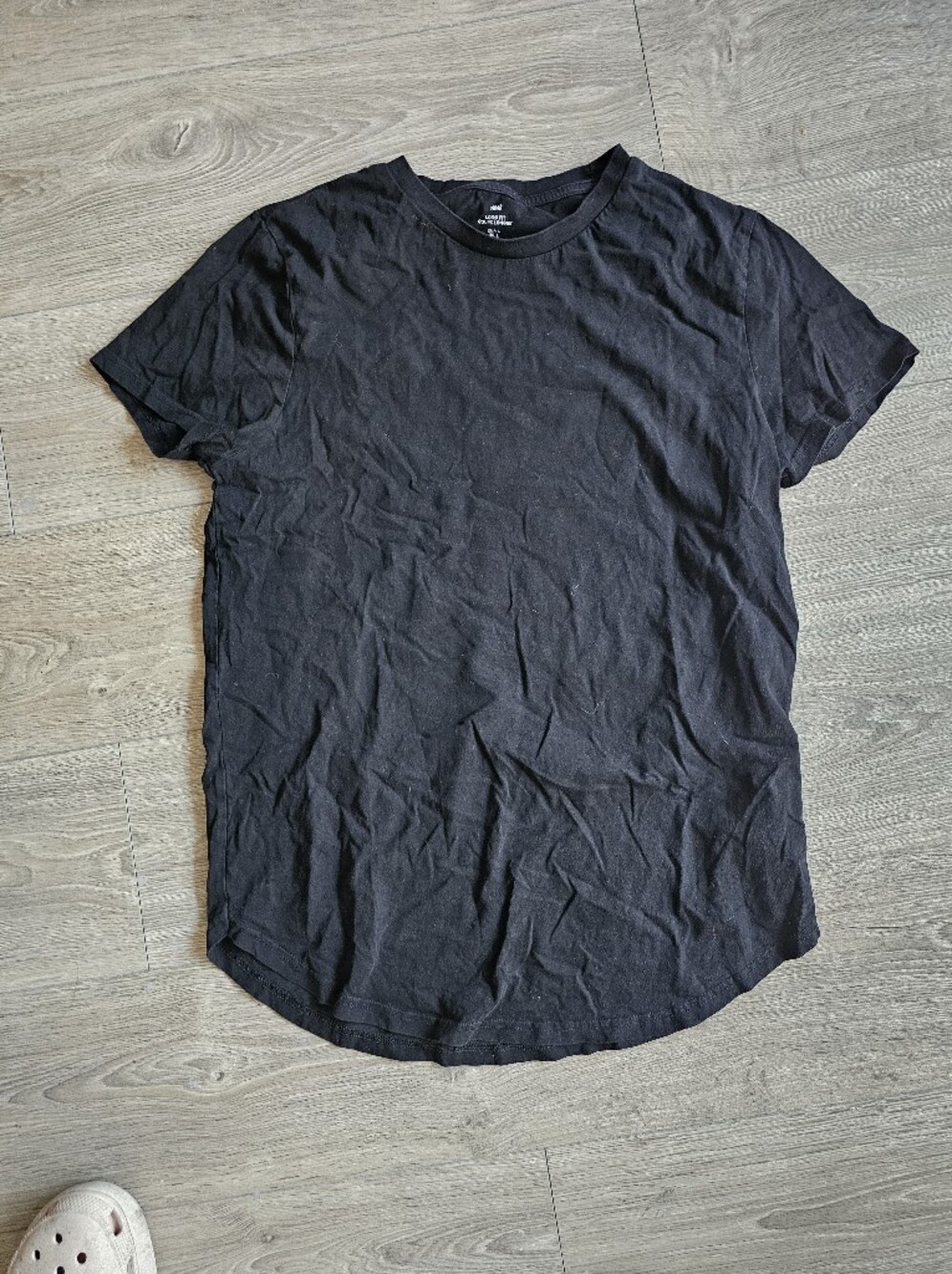 H&M Black Short Sleeve Long Fit Crewneck Tee